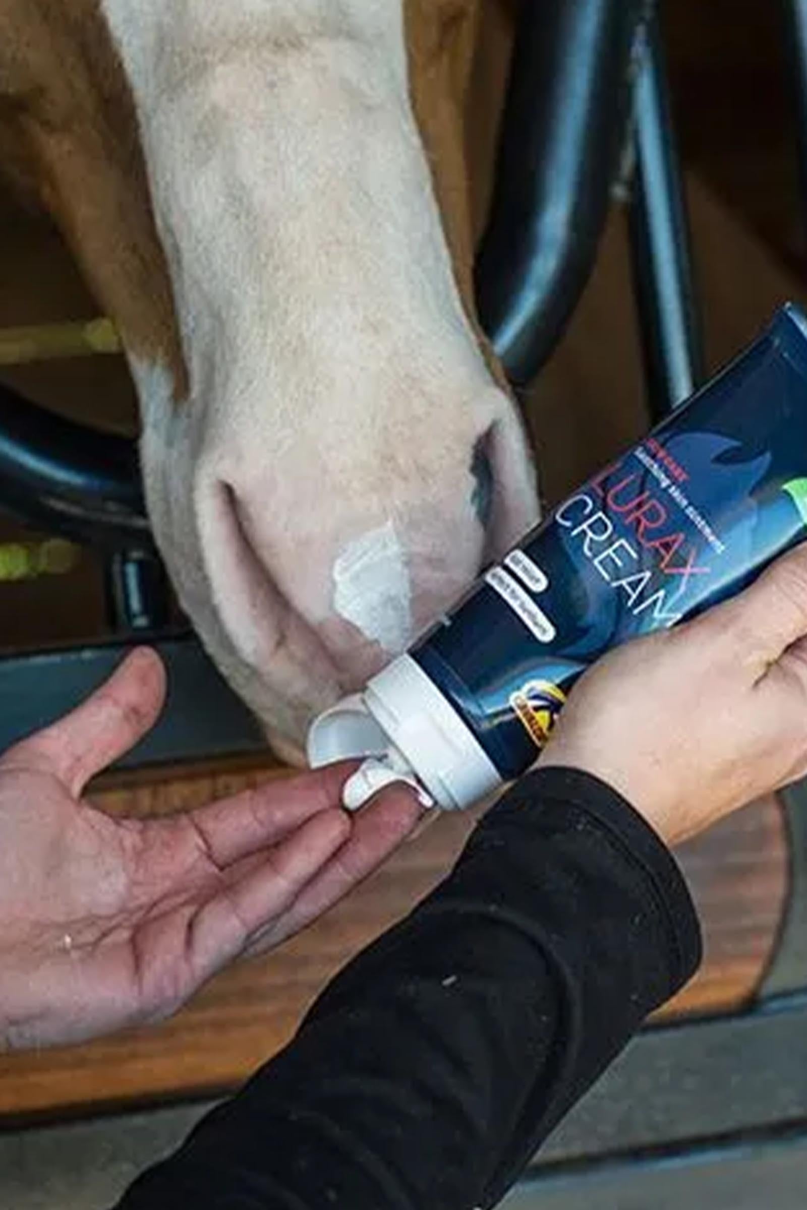 Cavalor Lurax, Skin Ointment, 200 ml Horse Health Care