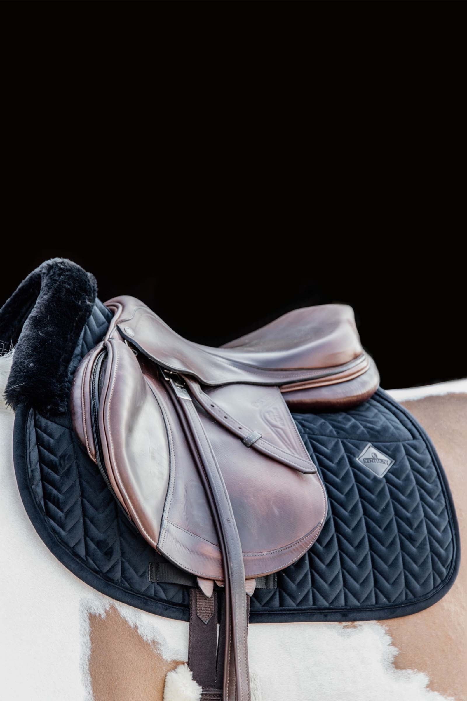 Kentucky Horsewear Velvet Skin Friendly Jumping Saddle Pad Saddle Pads