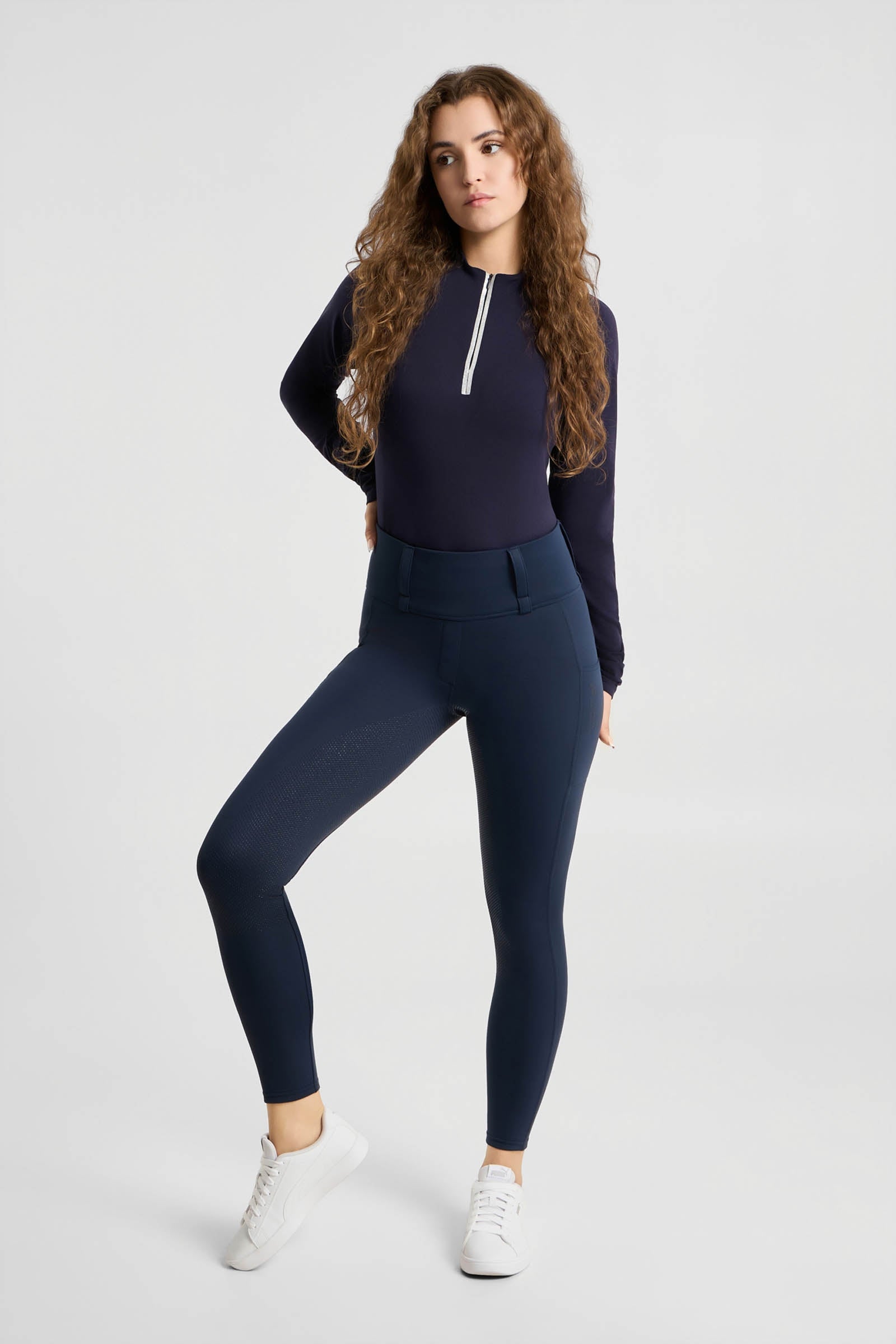 Model shot 2