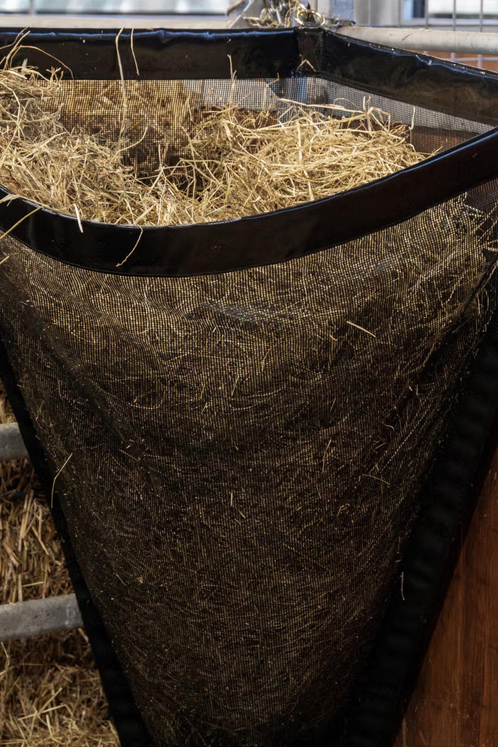 Kentucky Horsewear Kentucky Corner Hay Bag, Large Horse Feeders & Waterers
