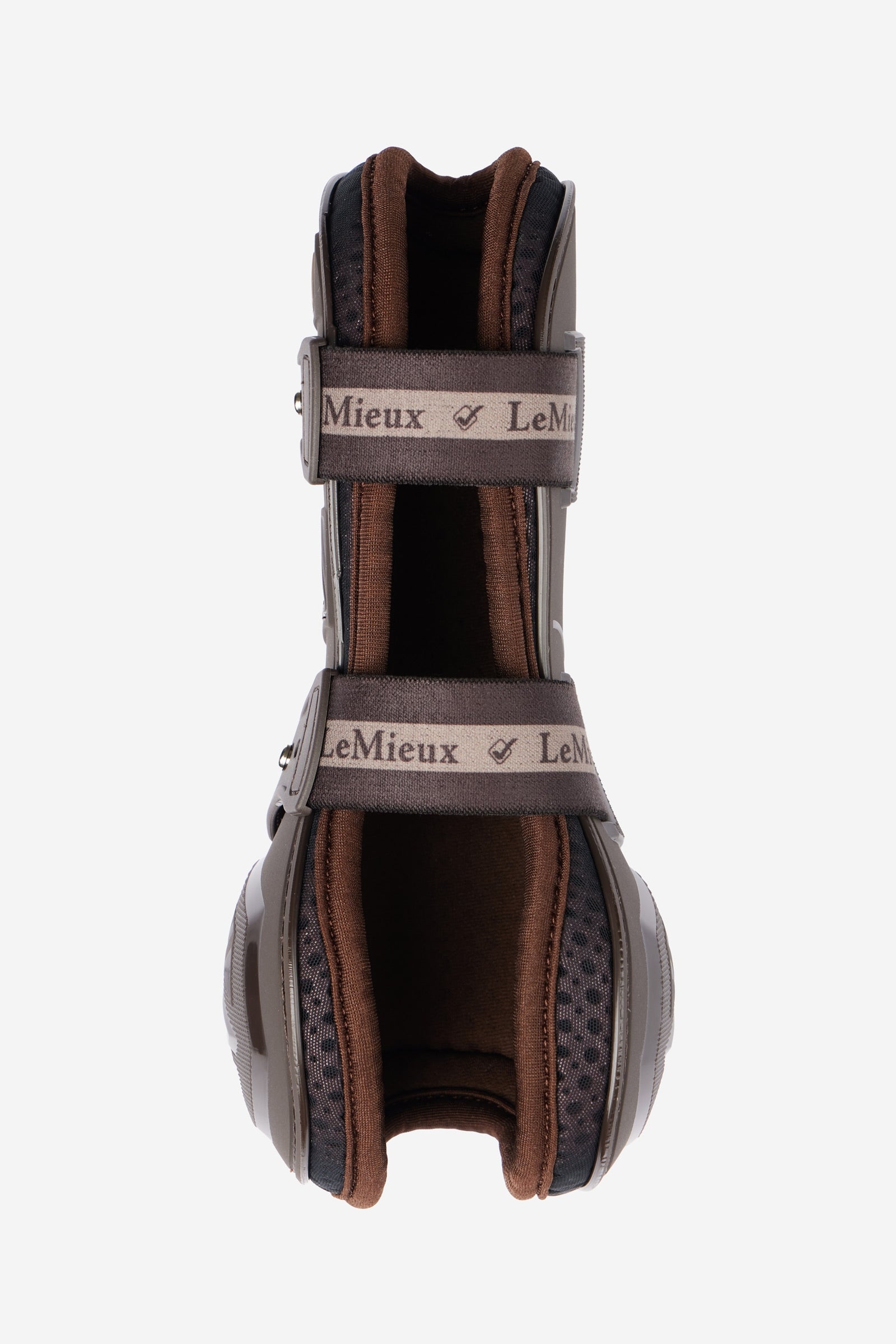 Pack shot 4
