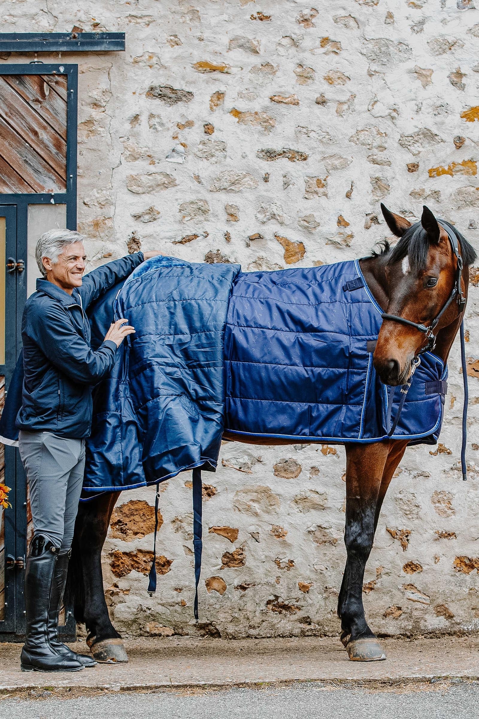 EQUITHÈME Classic 1200D Turnout Rug, 0 g Horse Rugs