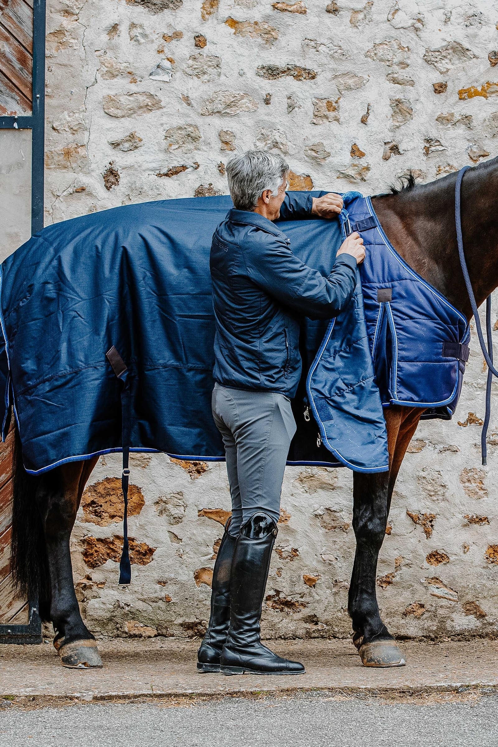 EQUITHÈME Classic 1200D Turnout Rug, 0 g Horse Rugs