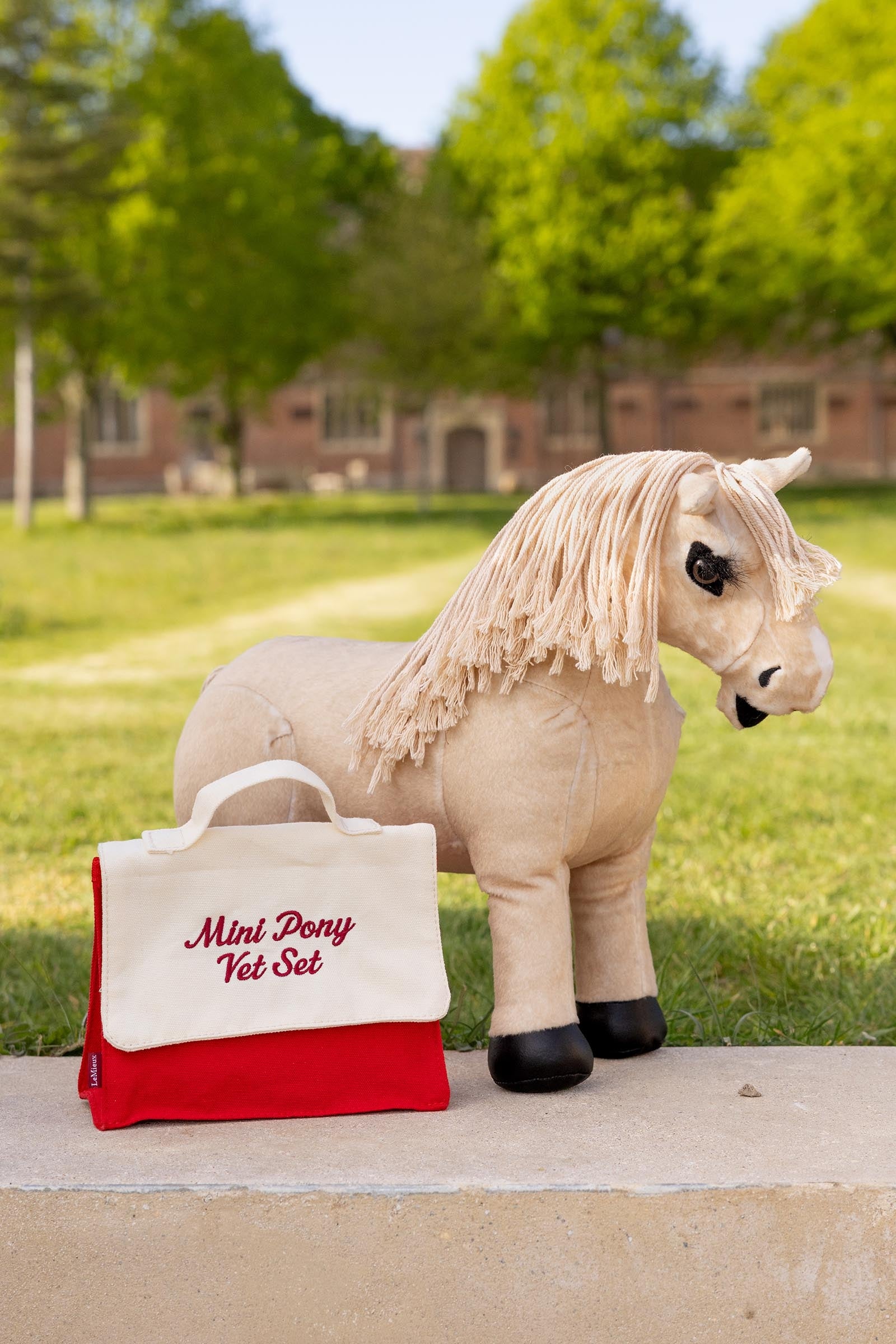 Lifestyle shot 3