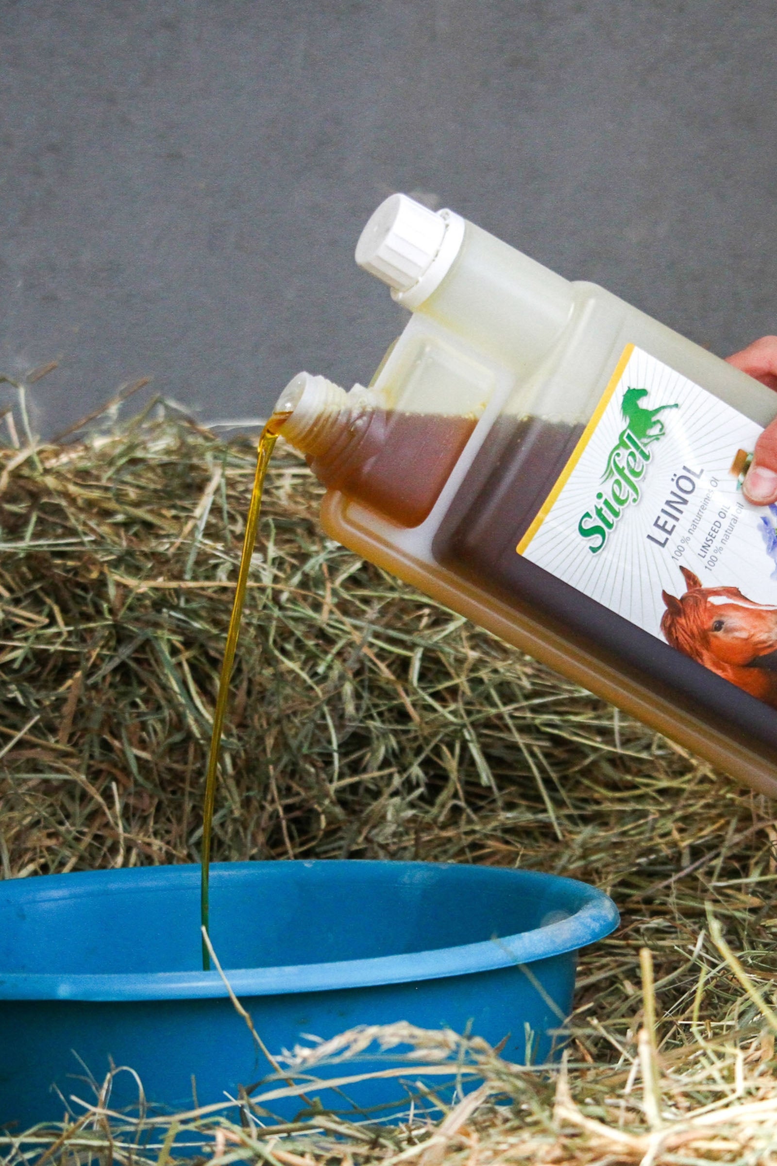 Stiefel Linseed Oil, 1l Horse Feed & Nutrition