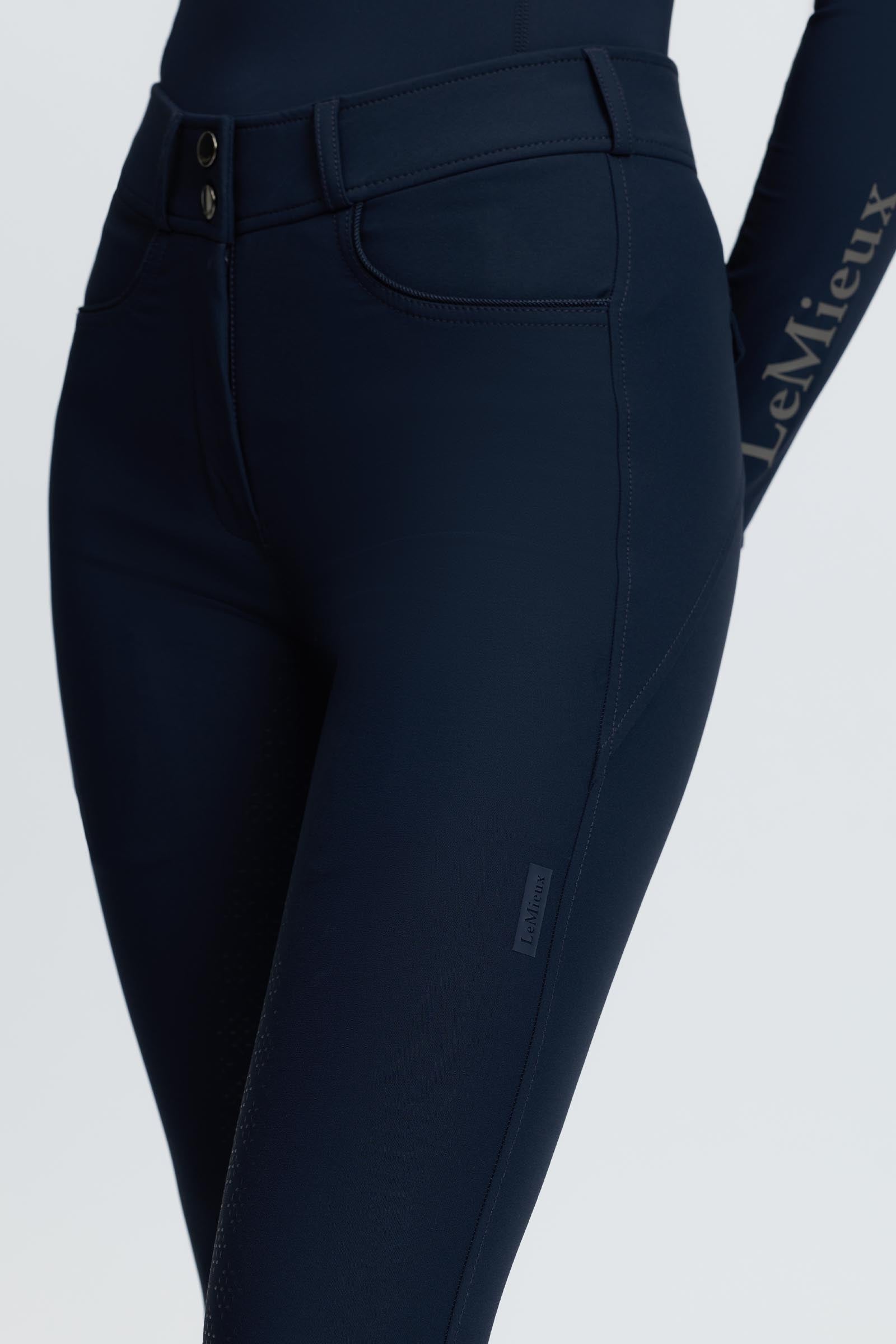 Model shot 4