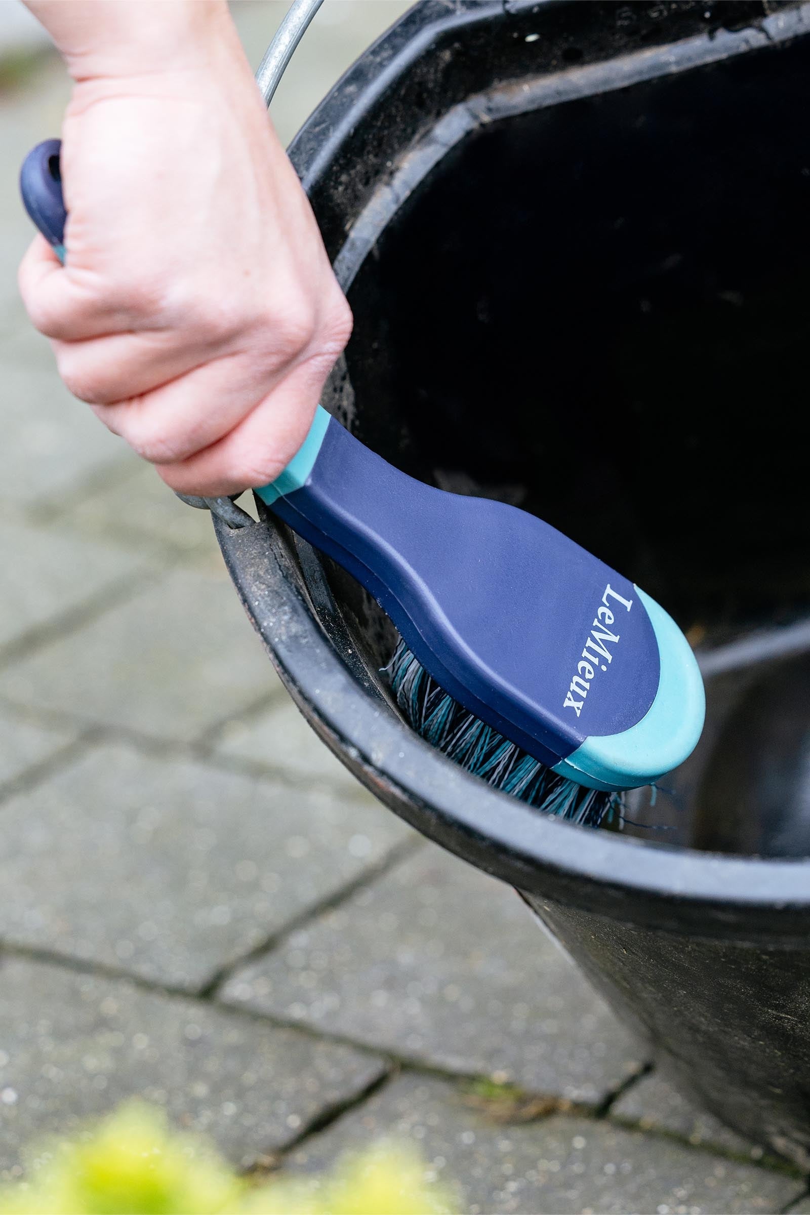 LeMieux Bucket Brush Horse Grooming Tools