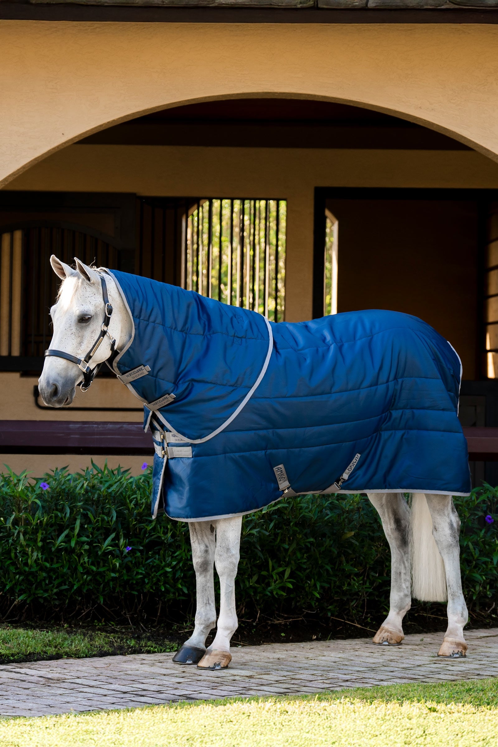 Horseware Amigo Ripstop Insulator Plus Stalldecke, 350 g Pferdedecken
