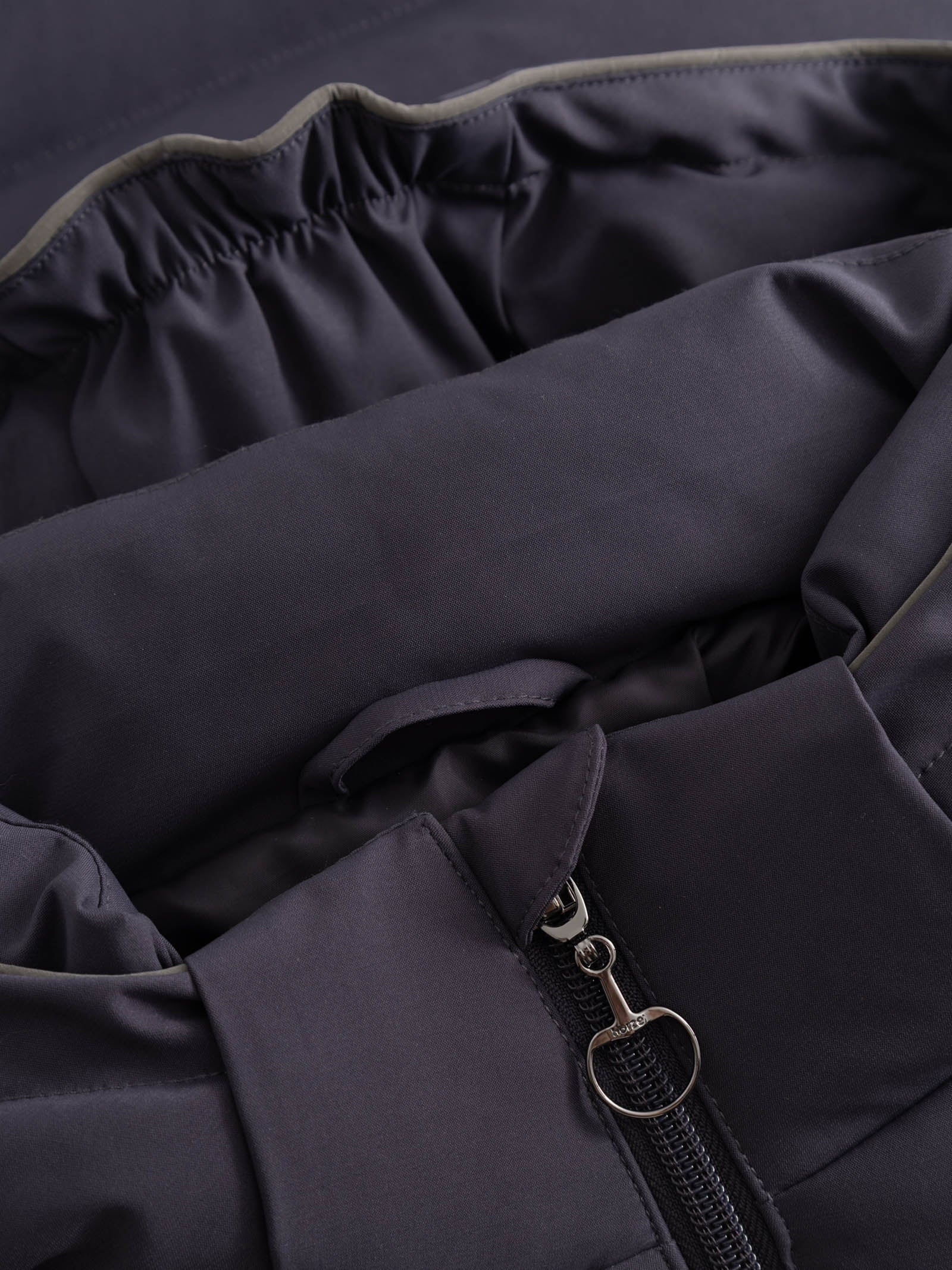 Model shot 5